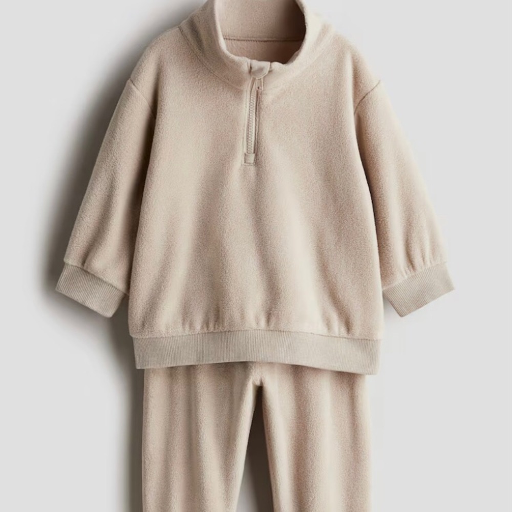 H&M Neutral fleece set